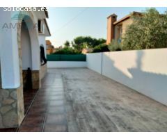 CHALET A 300 METROS DE LA PLAYA