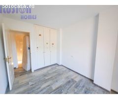 Chalet adosado en primera linea de playa con vistas al mar y jardín