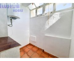 Casa Adosada en venta en primera linea de playa con vistas al mar