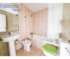 Casa Adosada en venta en primera linea de playa con vistas al mar