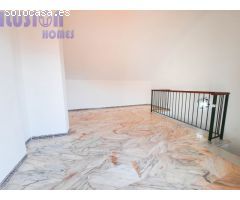 Casa Adosada en venta en primera linea de playa con vistas al mar