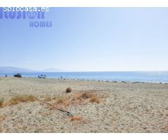 Casa Adosada en venta en primera linea de playa con vistas al mar