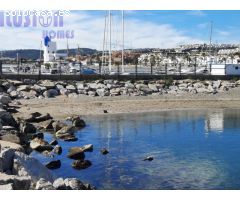 Casa Adosada en venta en primera linea de playa con vistas al mar
