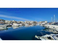 Casa Adosada en venta en primera linea de playa con vistas al mar