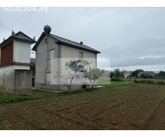 CASA EN LOURENZÁ