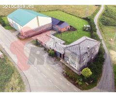 Casa con nave en A Pontenova