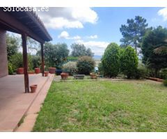 Chalet independiente con jardín, piscina y magníficas vistas