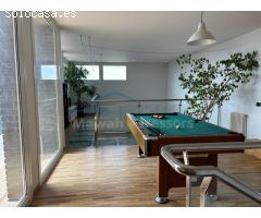 Chalet independiente con jardín, piscina y magníficas vistas