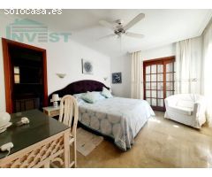 Villa en primera línea - La Caleta