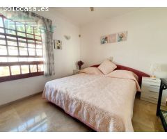 Villa en primera línea - La Caleta