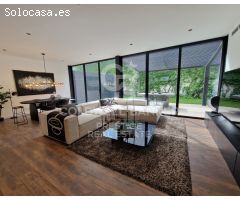 Loft de lujo en venta con jardín de 86m2 en edificio emblemático recién renovado