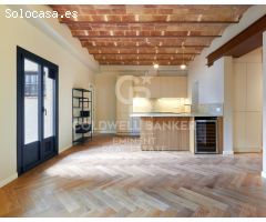 Exclusivo Piso Reformado en el Gótico - Encanto Histórico y Diseño Moderno
