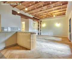 Exclusivo Piso Reformado en el Gótico - Encanto Histórico y Diseño Moderno
