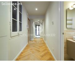 Exclusivo Piso Reformado en el Gótico - Encanto Histórico y Diseño Moderno
