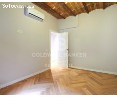Exclusivo Piso Reformado en el Gótico - Encanto Histórico y Diseño Moderno