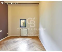 Exclusivo Piso Reformado en el Gótico - Encanto Histórico y Diseño Moderno