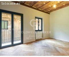 Exclusivo Piso Reformado en el Gótico - Encanto Histórico y Diseño Moderno