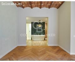 Exclusivo Piso Reformado en el Gótico - Encanto Histórico y Diseño Moderno