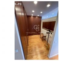 Ático Dúplex Exclusivo en Sarrià con Terraza Panorámica y Vistas Espectaculares.