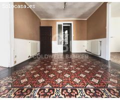 Magnífico piso con encanto histórico a reformar en Carrer de Ferran, Barrio