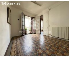 Magnífico piso con encanto histórico a reformar en Carrer de Ferran, Barrio