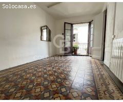 Magnífico piso con encanto histórico a reformar en Carrer de Ferran, Barrio