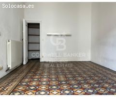 Magnífico piso con encanto histórico a reformar en Carrer de Ferran, Barrio