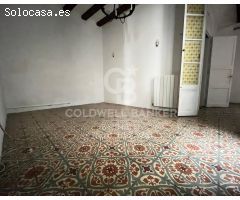 Magnífico piso con encanto histórico a reformar en Carrer de Ferran, Barrio