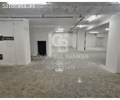 Local de 240m² a reformar en venta en calle Ganduxer