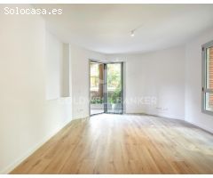 Exclusiva planta baja con patio en zona residencial de Gràcia