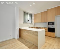 Exclusiva planta baja con patio en zona residencial de Gràcia