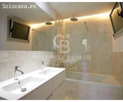Exclusiva planta baja con patio en zona residencial de Gràcia