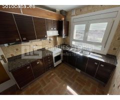 PISO DE TRES DORMITORIOS EN ZONA TRANQUILA