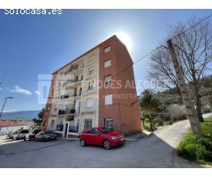 PISO DE TRES DORMITORIOS EN ZONA TRANQUILA