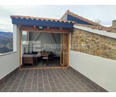 CASA AMB VISTES A CLAVEROL