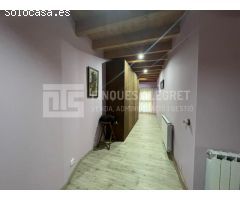 CASA AMB VISTES A CLAVEROL