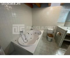CASA AMB VISTES A CLAVEROL