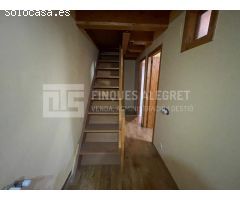 CASA AMB VISTES A CLAVEROL