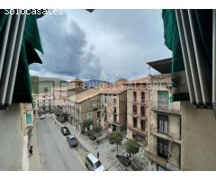 Gran ático en el corazón de La Pobla de Segur Espacio, luz y ubicación