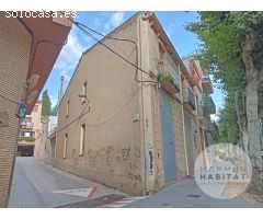 ¡Descubre esta joya histórica en Arenys de Munt! Casa de pueblo de 1900 con