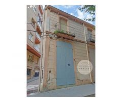 ¡Descubre esta joya histórica en Arenys de Munt! Casa de pueblo de 1900 con