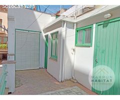 ¡Descubre esta joya histórica en Arenys de Munt! Casa de pueblo de 1900 con