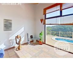TU NUEVO REFUGIO CON ENCANTO Y PISCINA EN EL MARESME