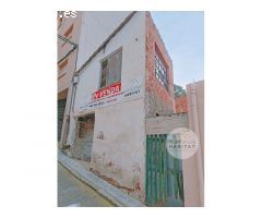 SOLAR Y PROYECTO EDIFICACIÓN CASA DE PUEBLO