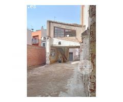 SOLAR Y PROYECTO EDIFICACIÓN CASA DE PUEBLO