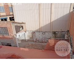 SOLAR Y PROYECTO EDIFICACIÓN CASA DE PUEBLO