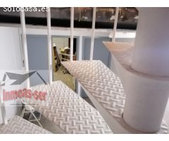 CENTRO DE MANICURA Y PEDICURA , EN SANT GERVASI, BARCELONA