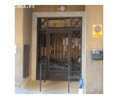 ¡Apartamento con piscina y garaje en el centro de Torrevieja, listo para entrar