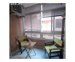 ¡Apartamento con piscina y garaje en el centro de Torrevieja, listo para entrar