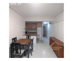 ¡Apartamento con piscina y garaje en el centro de Torrevieja, listo para entrar